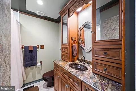 Bath - 14009 Fox Run Ct, Phoenix, MD 21131 photo 1 of 2