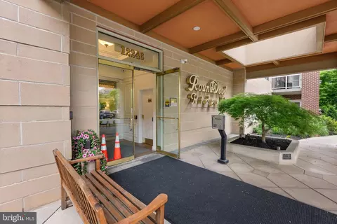12246 Roundwood Rd #506, Lutherville Timonium, MD 21093