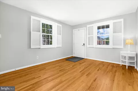 Living - 3303 Grace Rd, Sparrows Point, MD 21219 photo 3 of 3