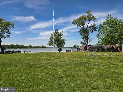 Exterior - 3303 Grace Rd, Sparrows Point, MD 21219 photo 12 of 12