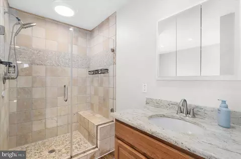 Bath - 3303 Grace Rd, Sparrows Point, MD 21219 photo 2 of 3