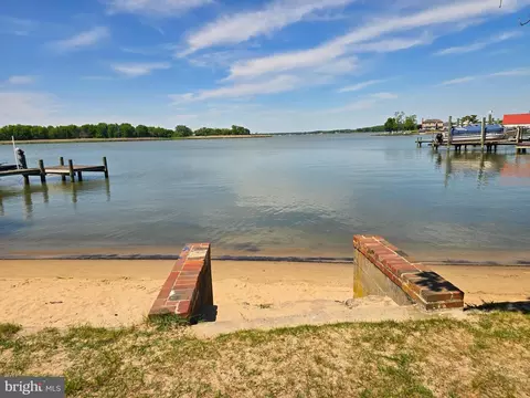 View/Area - 3303 Grace Rd, Sparrows Point, MD 21219 photo 5 of 6