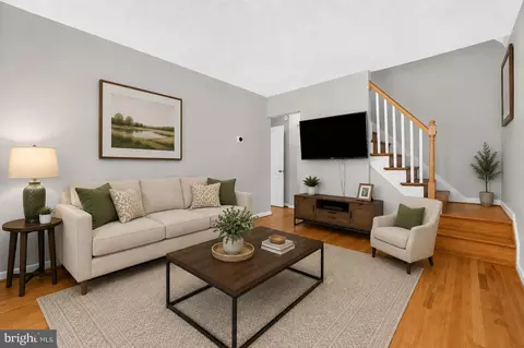 Living - 3303 Grace Rd, Sparrows Point, MD 21219 photo 2 of 3