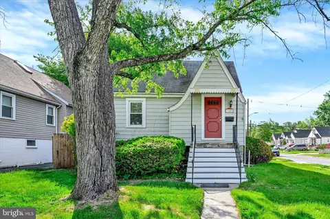7401 Park Dr, Parkville, MD 21234