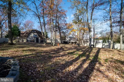 Exterior - 811 Cedar Ave, Essex, MD 21221 photo 3 of 6