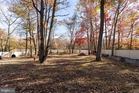Exterior - 811 Cedar Ave, Essex, MD 21221 photo 2 of 6