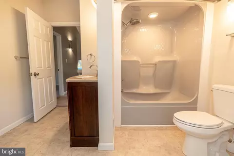 Bath - 811 Cedar Ave, Essex, MD 21221 photo 4 of 4