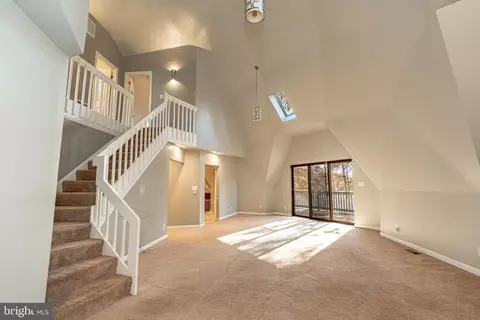 Entry Way - 811 Cedar Ave, Essex, MD 21221 photo 2 of 3