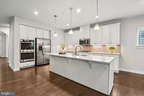 Kitchen - 506 Ladywell St, Middle River, MD 21220 photo 1 of 4