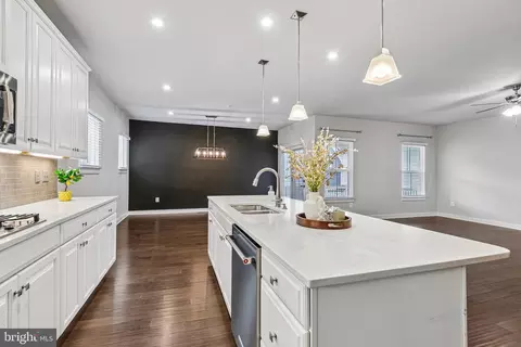 Kitchen - 506 Ladywell St, Middle River, MD 21220 photo 4 of 4