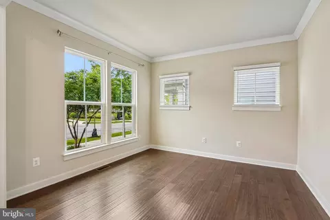 Living - 506 Ladywell St, Middle River, MD 21220 photo 1 of 3