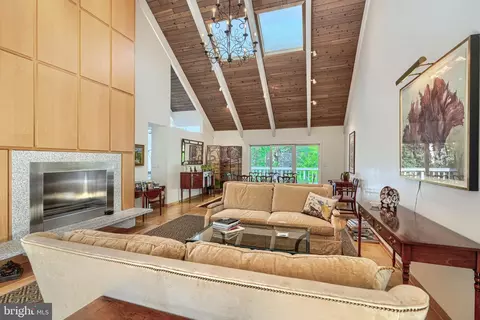 2504 Stone Mill Rd, Pikesville, MD 21208