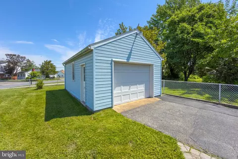Exterior - 802 Wise Ave, Dundalk, MD 21222 photo 10 of 10