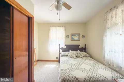 Bedroom - 802 Wise Ave, Dundalk, MD 21222 photo 3 of 6