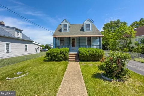Exterior - 802 Wise Ave, Dundalk, MD 21222 photo 2 of 10