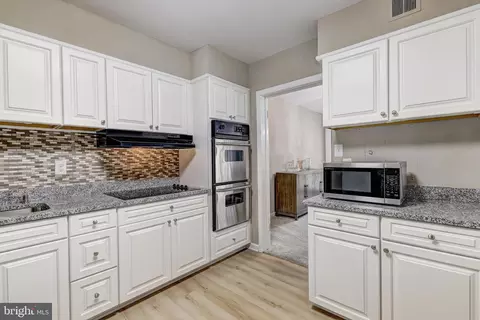7 Slade Ave #607, Pikesville, MD 21208