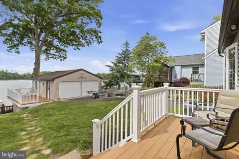 Exterior - 5907 Loreley Beach Rd, White Marsh, MD 21162 photo 6 of 15