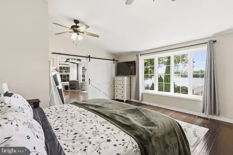 Bedroom - 5907 Loreley Beach Rd, White Marsh, MD 21162 photo 3 of 11