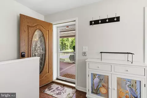 Entry Way - 5907 Loreley Beach Rd, White Marsh, MD 21162 photo 1 of 6