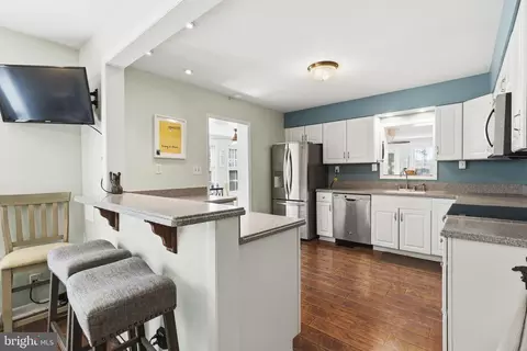 Kitchen - 5907 Loreley Beach Rd, White Marsh, MD 21162 photo 1 of 4