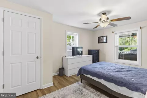 Bedroom - 5907 Loreley Beach Rd, White Marsh, MD 21162 photo 4 of 11