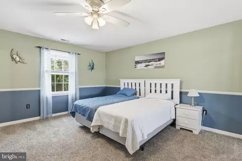 Bedroom - 5907 Loreley Beach Rd, White Marsh, MD 21162 photo 6 of 11