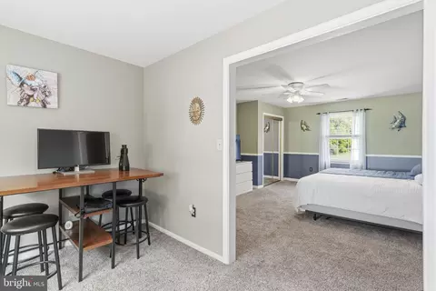 Bedroom - 5907 Loreley Beach Rd, White Marsh, MD 21162 photo 8 of 11