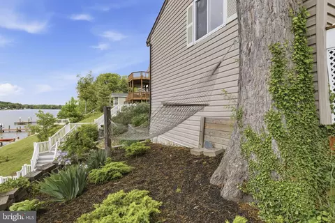 Exterior - 5907 Loreley Beach Rd, White Marsh, MD 21162 photo 8 of 15