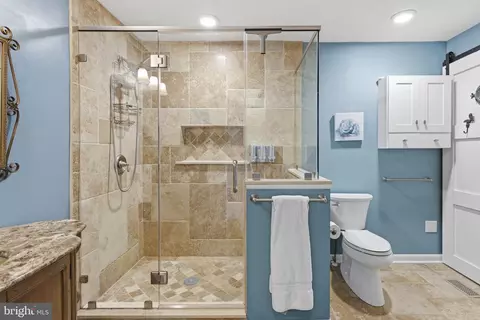 Bath - 5907 Loreley Beach Rd, White Marsh, MD 21162 photo 1 of 4