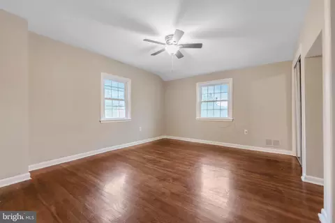 Entry Way - 1302 Crownfield Ct, Baltimore, MD 21239 photo 8 of 8