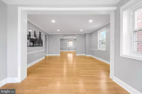 Living - 1302 Crownfield Ct, Baltimore, MD 21239 photo 7 of 9