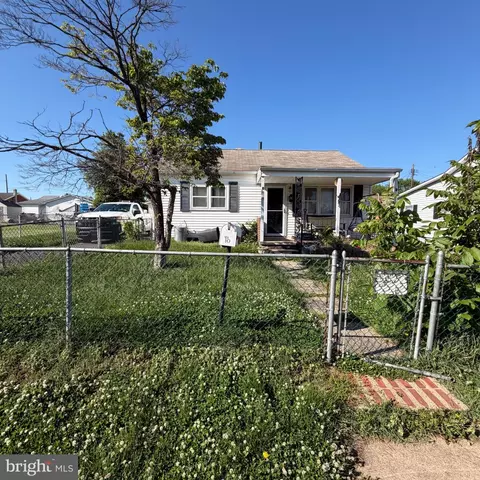 16 Chandelle Rd, Middle River, MD 21220