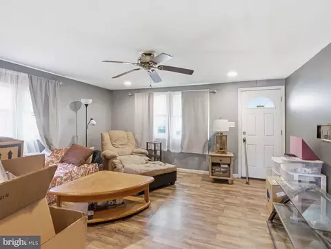 Entry Way - 2957 Freeway Fwy, Halethorpe, MD 21227 photo 1 of 3