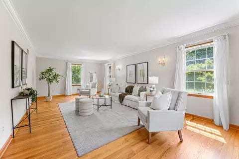 Living - 13607 Devonbrook Rd, Baldwin, MD 21013 photo 1 of 5