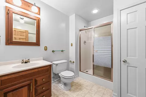Bath - 13607 Devonbrook Rd, Baldwin, MD 21013 photo 6 of 6