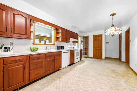 Kitchen - 13607 Devonbrook Rd, Baldwin, MD 21013 photo 2 of 4