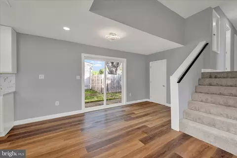 Entry Way - 2 Armor Ct, Middle River, MD 21220 photo 2 of 5