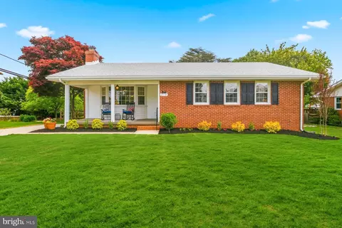 214 Chantrey Rd, Lutherville Timonium, MD 21093