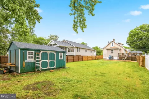 Exterior - 2805 Willow Ave, Sparrows Point, MD 21219 photo 5 of 6