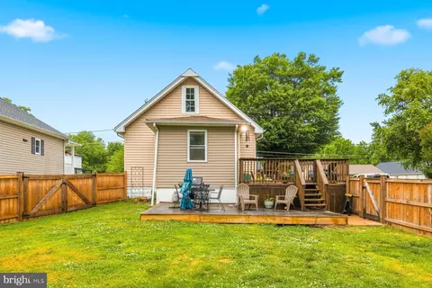 Exterior - 2805 Willow Ave, Sparrows Point, MD 21219 photo 3 of 6