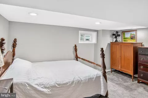 Bedroom - 2805 Willow Ave, Sparrows Point, MD 21219 photo 5 of 6