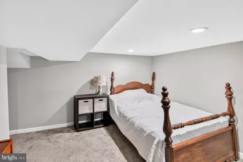 Bedroom - 2805 Willow Ave, Sparrows Point, MD 21219 photo 6 of 6