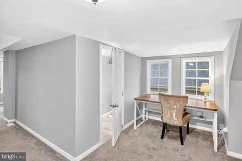 Entry Way - 2805 Willow Ave, Sparrows Point, MD 21219 photo 6 of 9