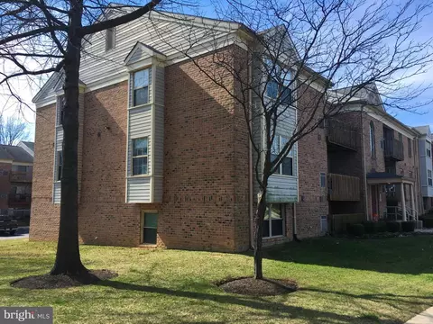 1260 Sugarwood Cir #302, Essex, MD 21221