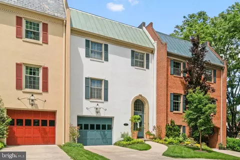 4 Hume Ct #25, Towson, MD 21204
