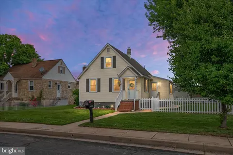 402 Bayside Dr, Dundalk, MD 21222