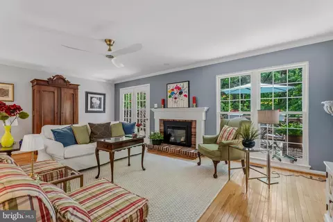 743 Leister Dr, Lutherville Timonium, MD 21093