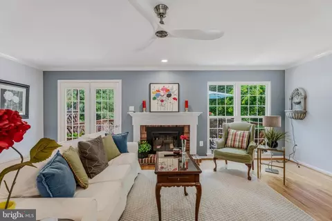 743 Leister Dr, Lutherville Timonium, MD 21093