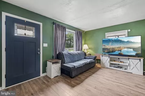 Entry Way - 1640 Poles Rd, Essex, MD 21221 photo 1 of 5
