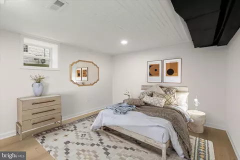 Bedroom - 640 N Bend Rd, Baltimore, MD 21229 photo 5 of 5